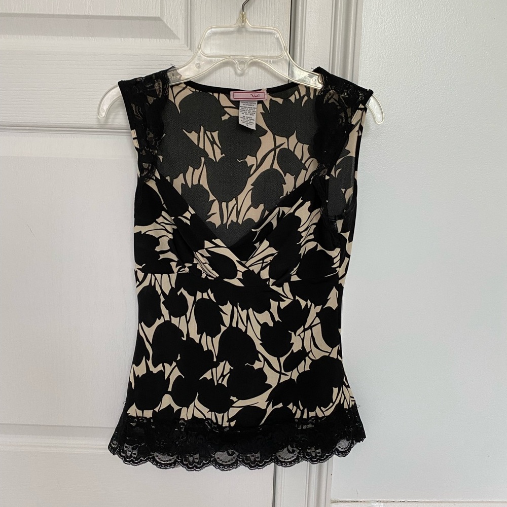 Size Small Top - image 1